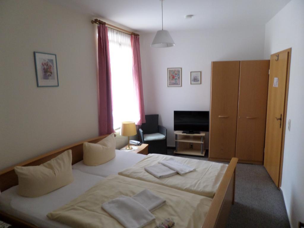 Hotel Zur Sonne 콧부스 외부 사진
